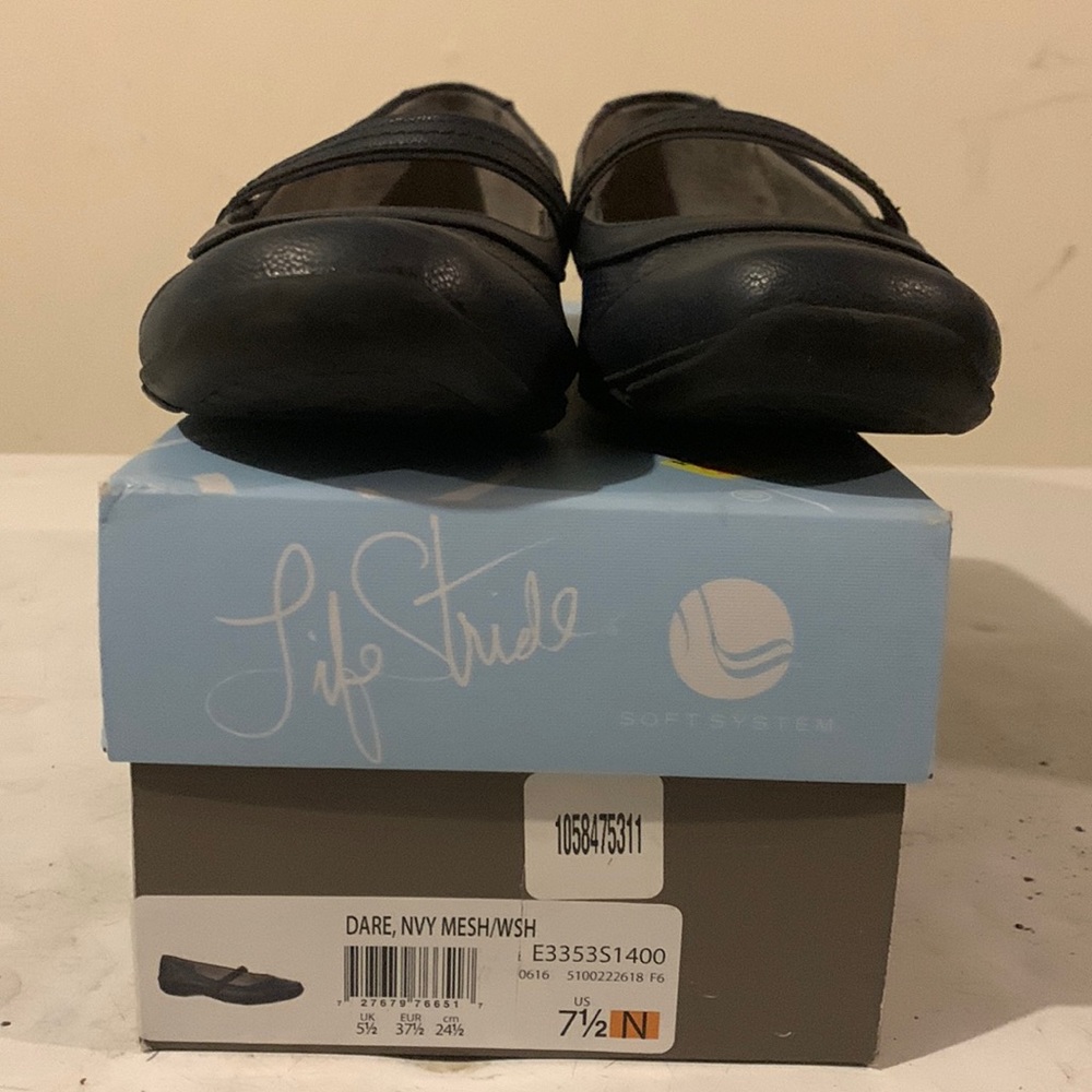 Size 7 1/2 Dare,Nvy Mesh/Wsh Life Stride loafers